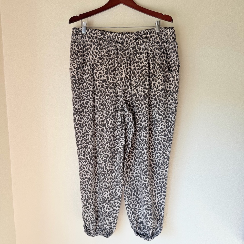 Garnett Hill Relaxed Fit Leopard Print Pants, Size XL